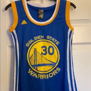 Women’s Steph Curry jersey.